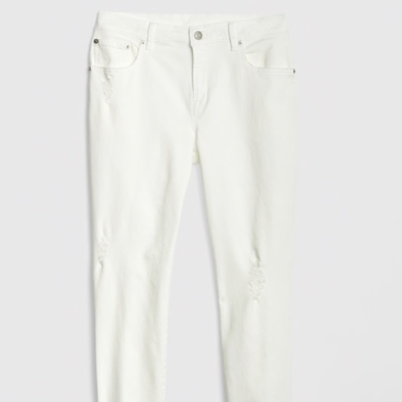 GAP Mid Rise Girlfriend Jeans - Picture 4 of 8